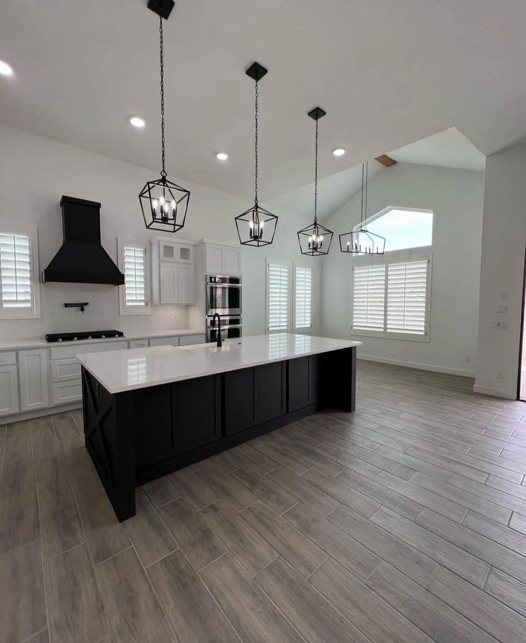 ELITE CONSTRUCTION LLC