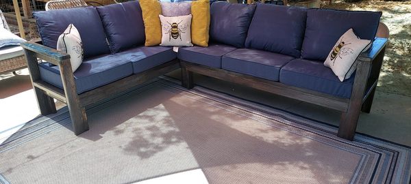 Finished my outdoor sectional couch. Super sturdy!!!
Now gotta build the ottoman that has a compartm