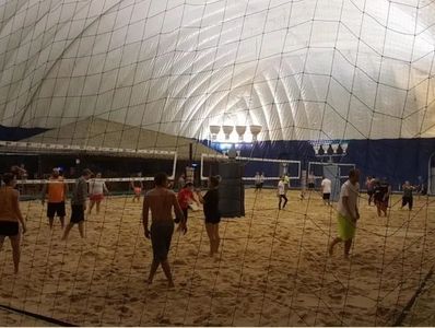 Loopy's has 2 indoor courts!