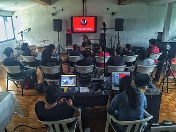 CLÍNICA DE GUITARRA CON CÉSAR HUESCA