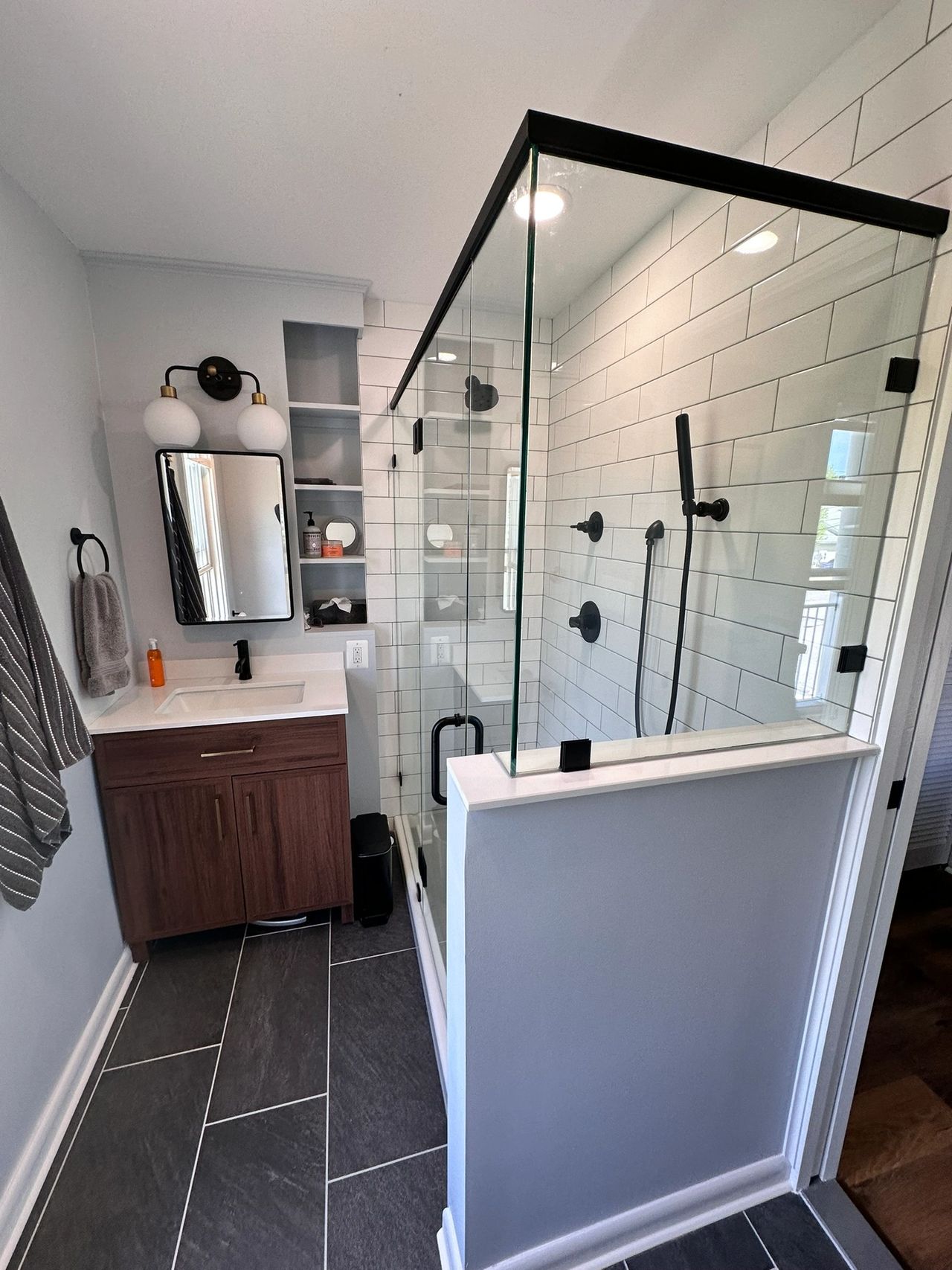 Small Master Bathroom Remodeling Contractor