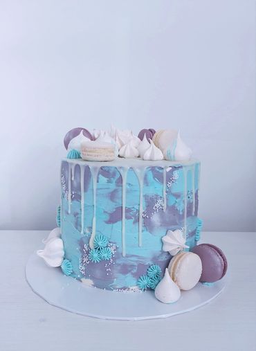 meringue drip cake