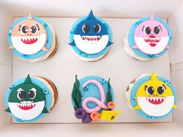 Baby shark cupcakes