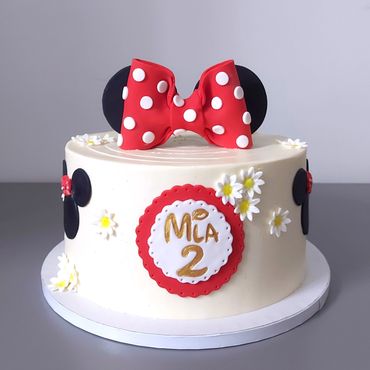minnie mouse cake