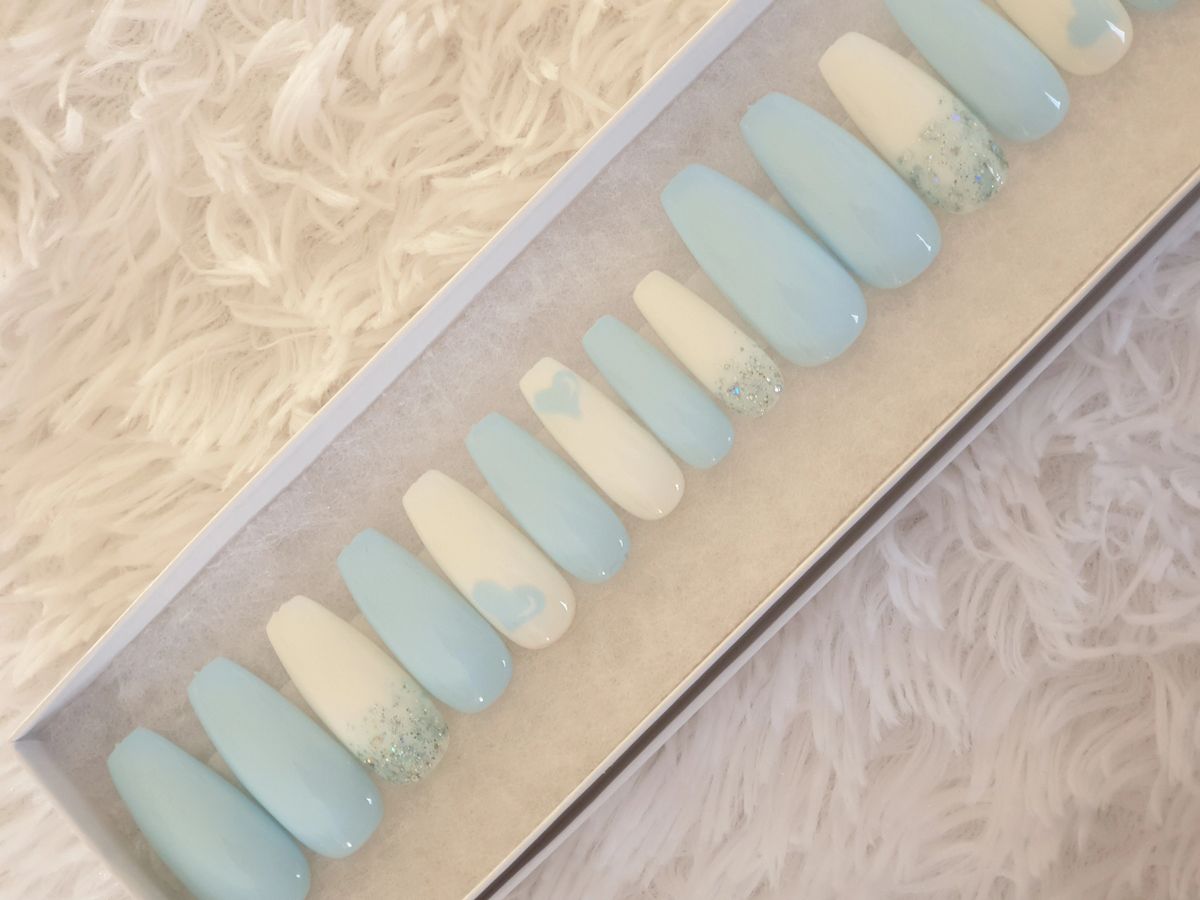 18 Baby Blue Heart Long Coffin Nails