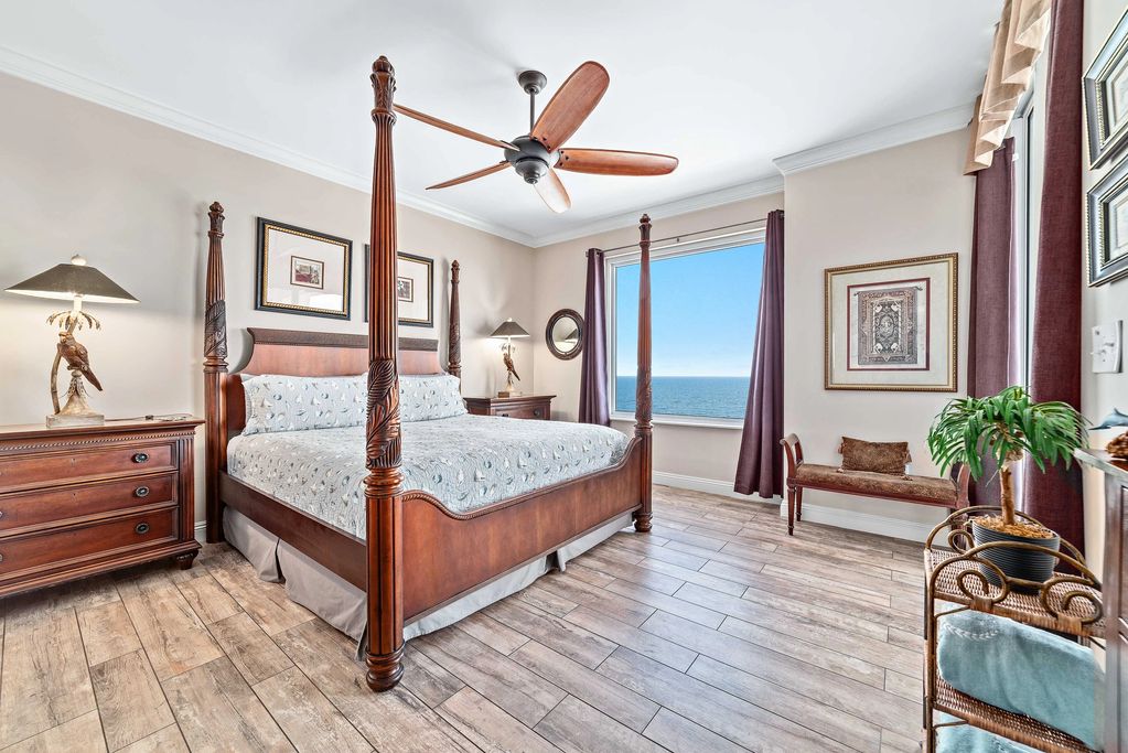 Enjoy an entire month during the Winter for around the same price of a single week in Summer!