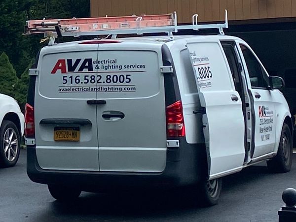 Electrical service truck