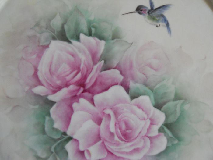 Hummingbird with Pink Roses on Porcelain Plate