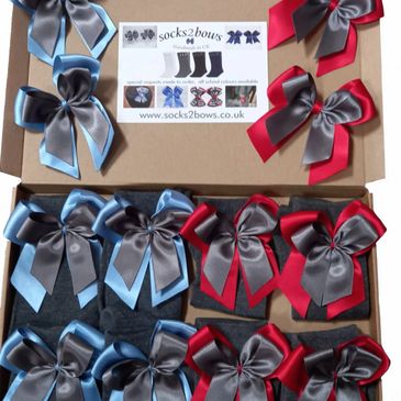 £20 Grey socks with Grey and assorted bows 