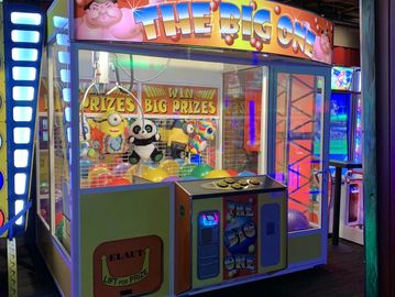 Giant Claw Machine Rental