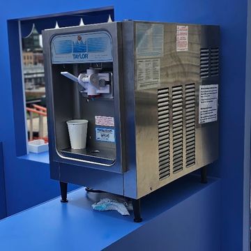 Frozen Yogurt Machine Rental - Chicago NYC Detroit Indianapolis Milwaukee Madison Minneapolis