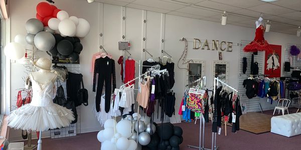 Dance 'N' Things, Dance Store