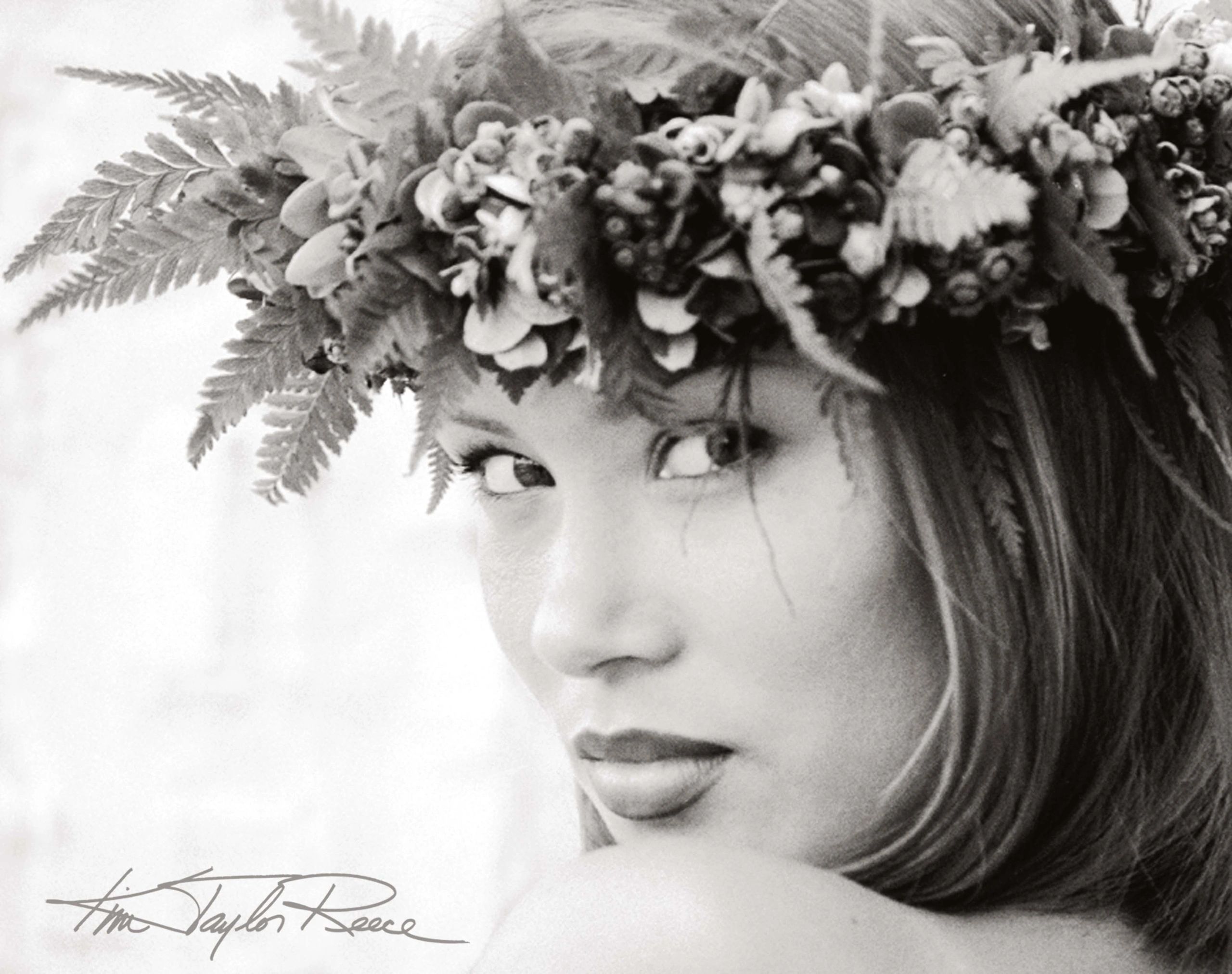 KIM TAYLOR REECE Hula, Art and Design, Photo