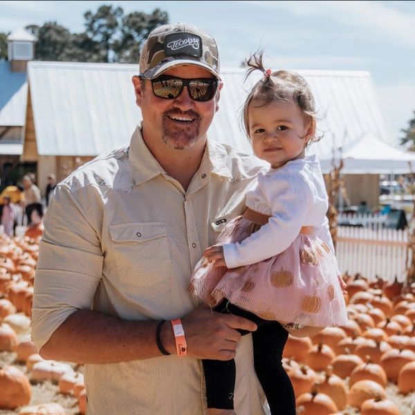 Owner of Osprey Painting & Resurfacing with his daughter.