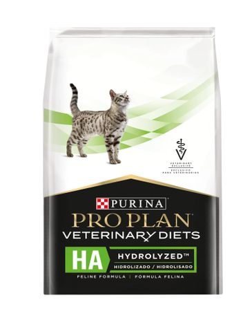Bag of Purina Pro Plan Veterinary Diets cat food with hydrolyzed formula.