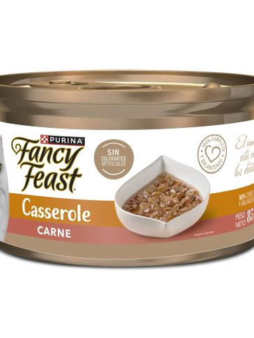 Can of Purina Fancy Feast Casserole Carne wet cat food.