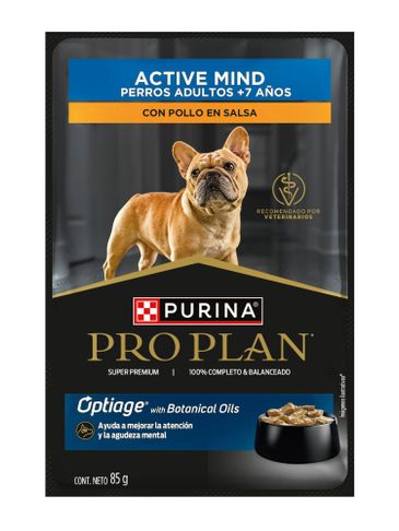 Purina Pro Plan dog food for adult dogs over 7 years with chicken in sauce.