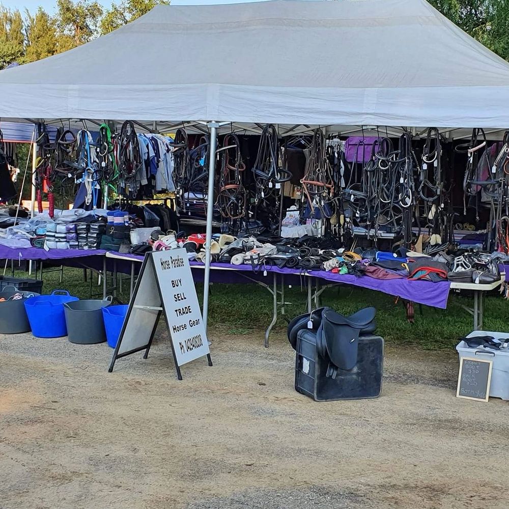 Horse Paradise Online Shopping, Horse Gear, Trade Stand