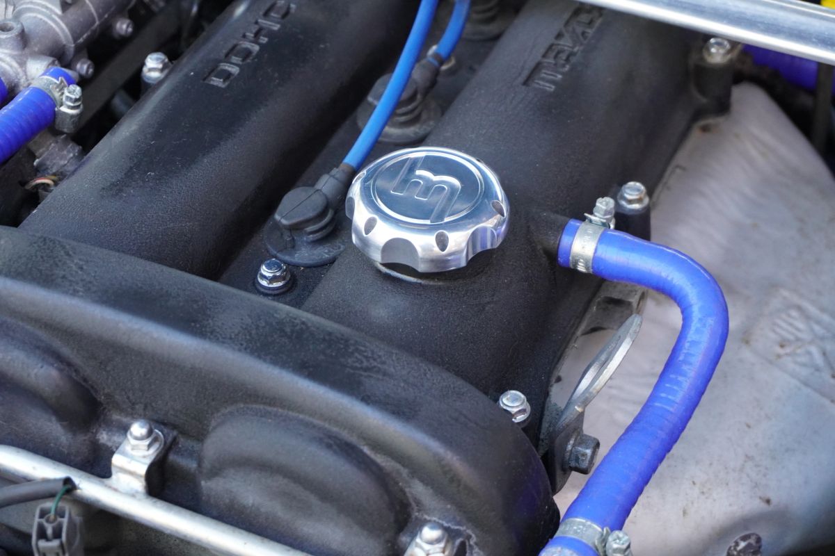 mx5-miata-eunos-m-logo-oil-filler-cap-na-mk1-nb-mk2