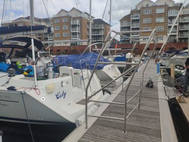 yacht solar panel arch
