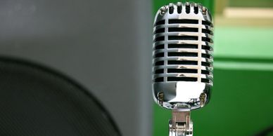 Pyle Classic Retro Dynamic Vocal Microphone