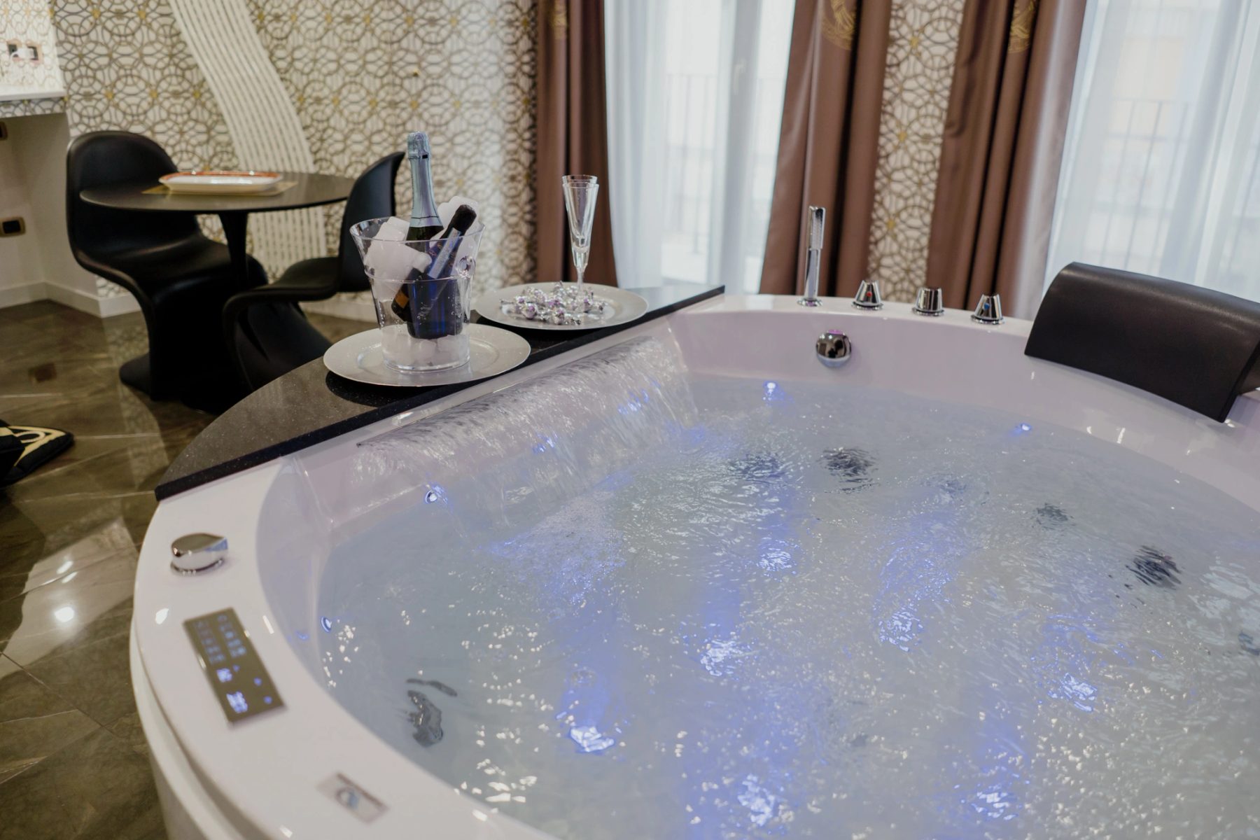 Lavabo della Suite Versace