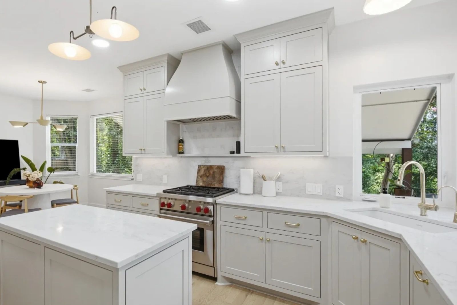 Cabinets and Countertops Castle kitchen and countertop showroom