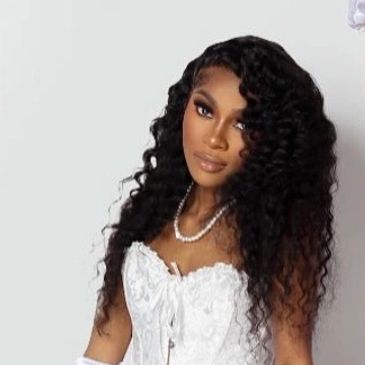 Ciarra is a young, driven, and destined for the top. Dedicated to perfecting my craft while slaying 