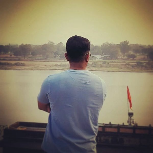 This is Shaunak, the Indian Australian Backpacker