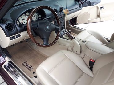 2000 Mazda Miata MX5 Special Edition interior detail
