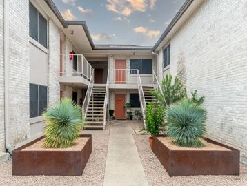 Luxury Austin Apartments, Downtown Austin Apartments, Austin Highrise Apartments, Austin Apartments