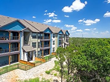 Southeast Austin Apartments, Austin Apartments, Apartments on UT Shuttle, UT Shuttle Apartments