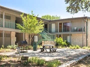 Austin Apartments, Apartments near UT campus, Student Apartments in Austin, UT  shuttle Apartments 