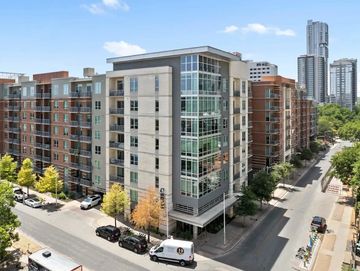 Luxury Austin Apartments, Downtown Austin Apartments, Austin Highrise Apartments, Austin Apartments