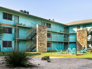 Austin Apartments, Apartments near UT campus, Student Apartments in Austin, UT  shuttle Apartments 