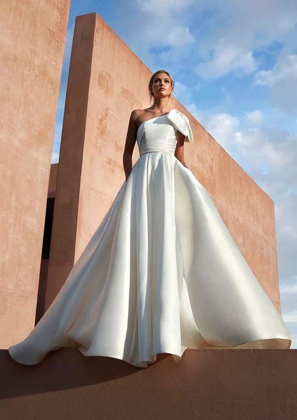 pronovias-wedding-dress-pronovias-nicosia-pri.webp
