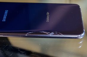 Laga Samsung skärm. Reparera samsung skärm. Sprucken skärm samsung. Laga samsung skövde