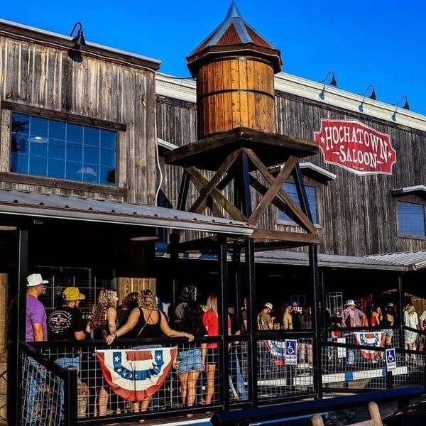 The premier Wild West restaurant and live music venue in Hochatown, OK. Family dining and nightlife.