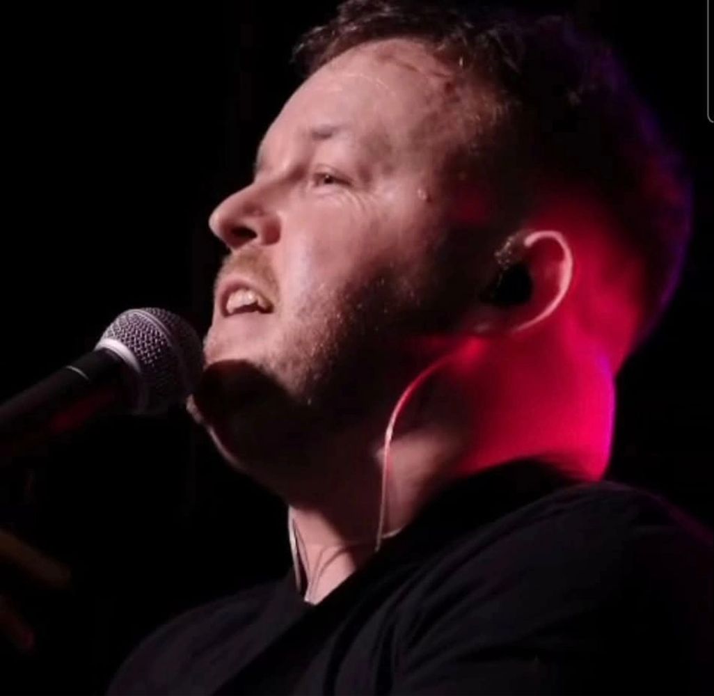 That Small Irish Fella you see on your screens. Have him sing at your event.