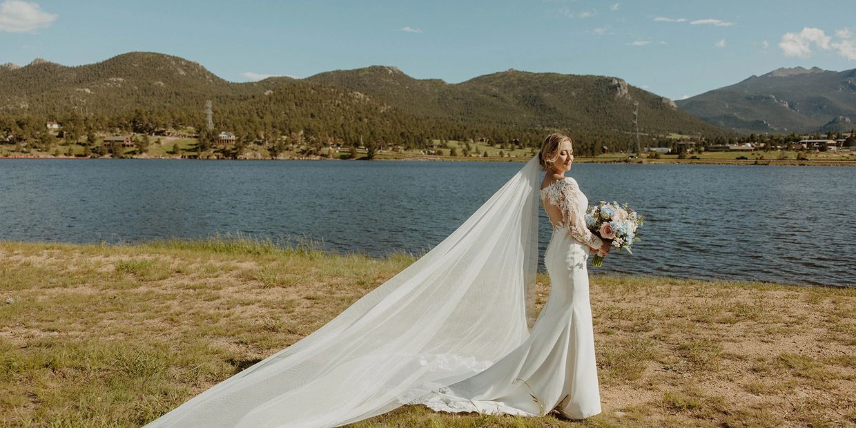 Bride at Lake Estes in Estes Park, Colorado
Estes Park Wedding
Venue in Estes Park