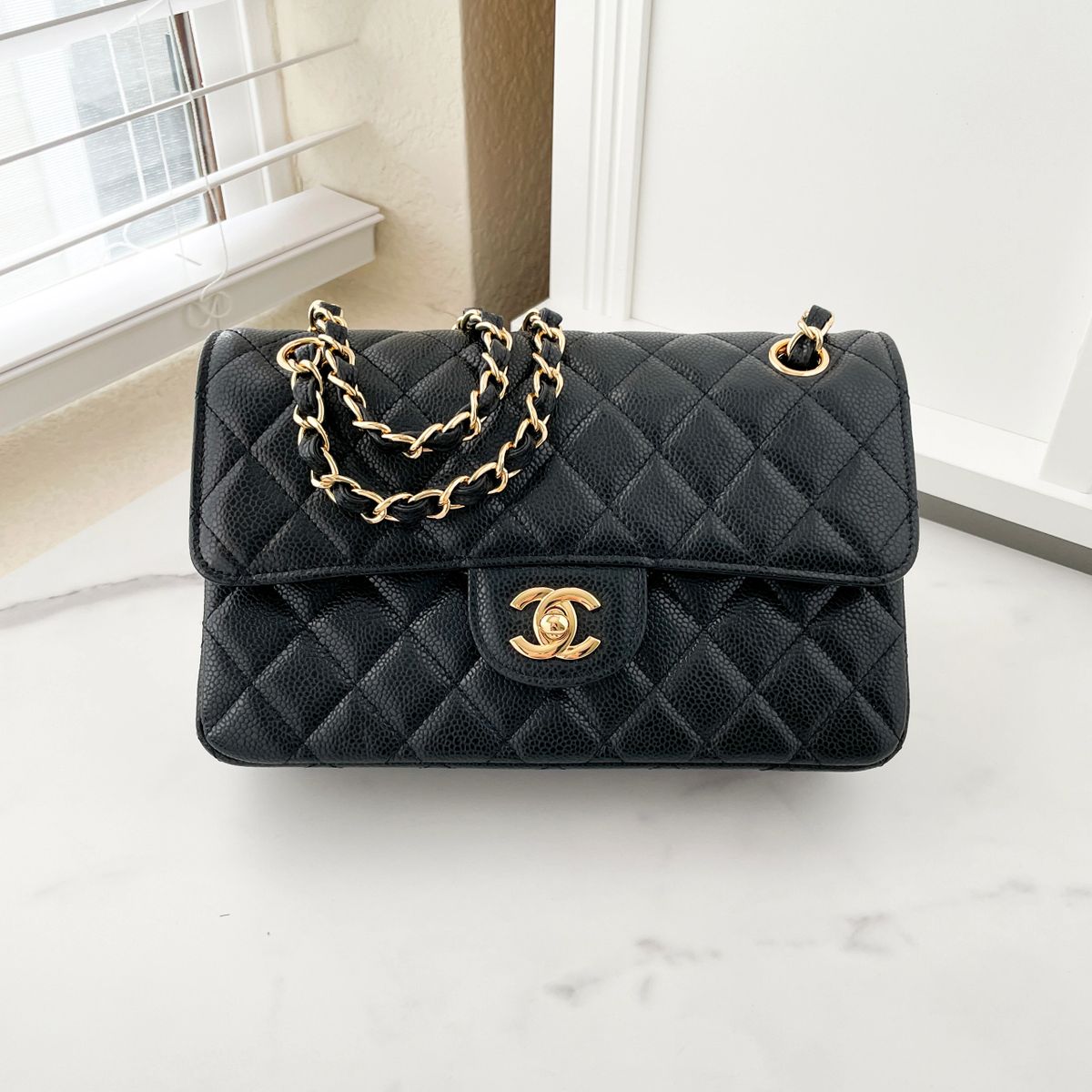 Chanel White Quilted Lambskin Top Handle Mini Flap Bag Gold Hardware, 2023  Available For Immediate Sale At Sotheby's