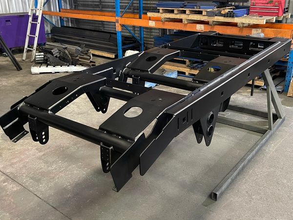 4 wheel drive chassis