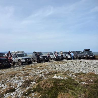 Land Rovers Greenlaning with Flat Cap Adventurers in Ireland 