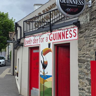Guinness stop on 4x4 tour with Flat Cap Adventurers 