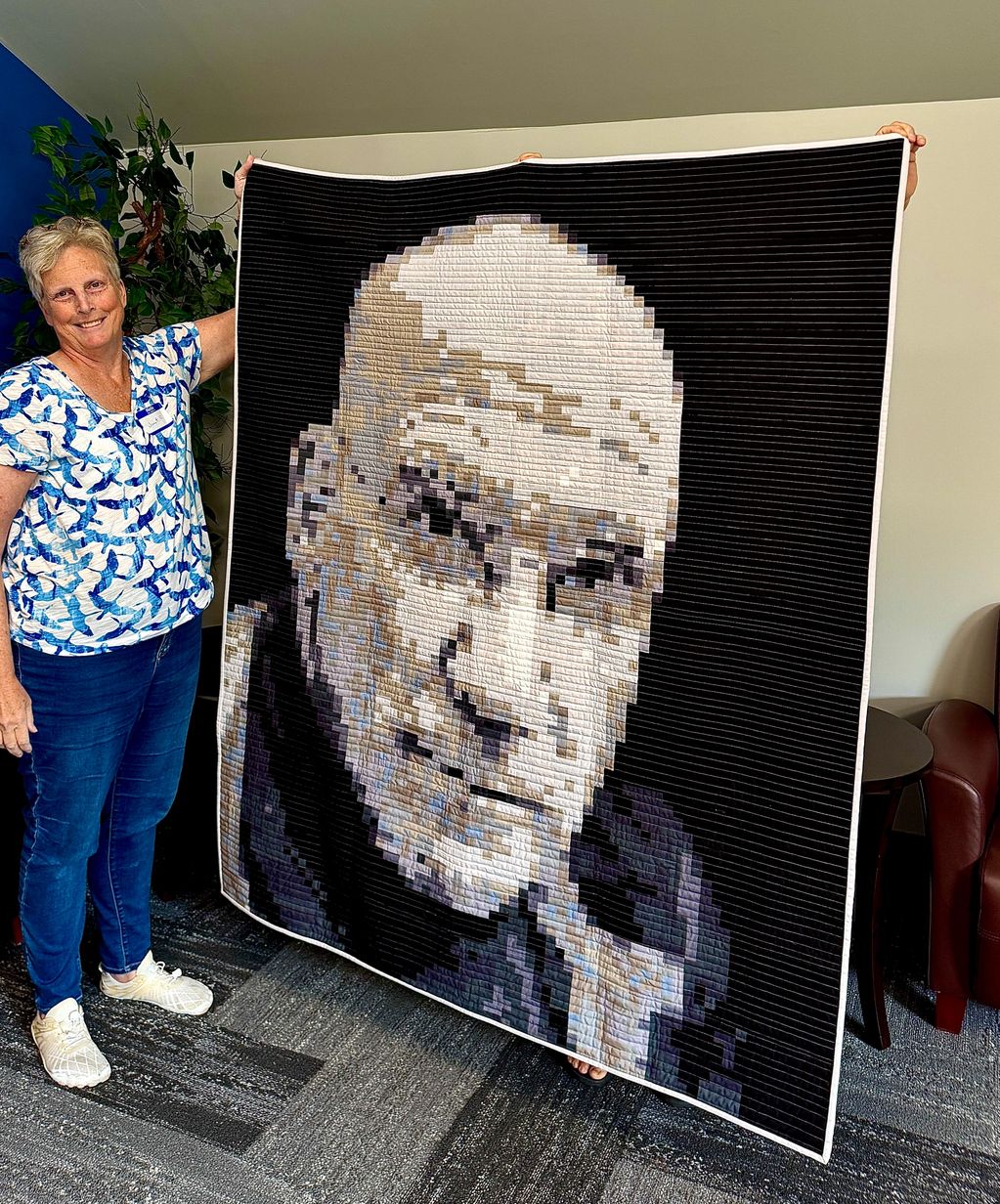 Janet Barnet pixel quilt