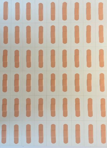 GRID:B1
Graphite & fabric band-aids on MDF board