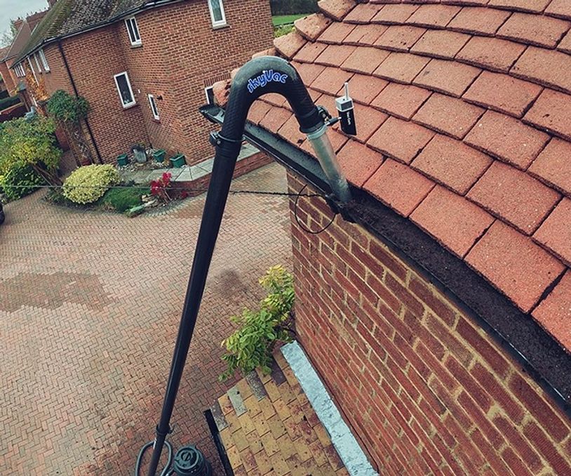 Warren's Cleaning Services. Gutter cleaning.