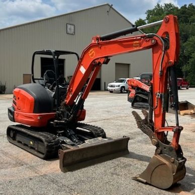 Kubota KX040 Mini excavator
Mini Excavator Rental