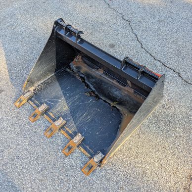 36 inch tooth bucket for Dingo/Mini Skid Steer