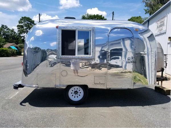 Customized Airstream Mirror Polished Caravel Airstream catering unit, food trailer.